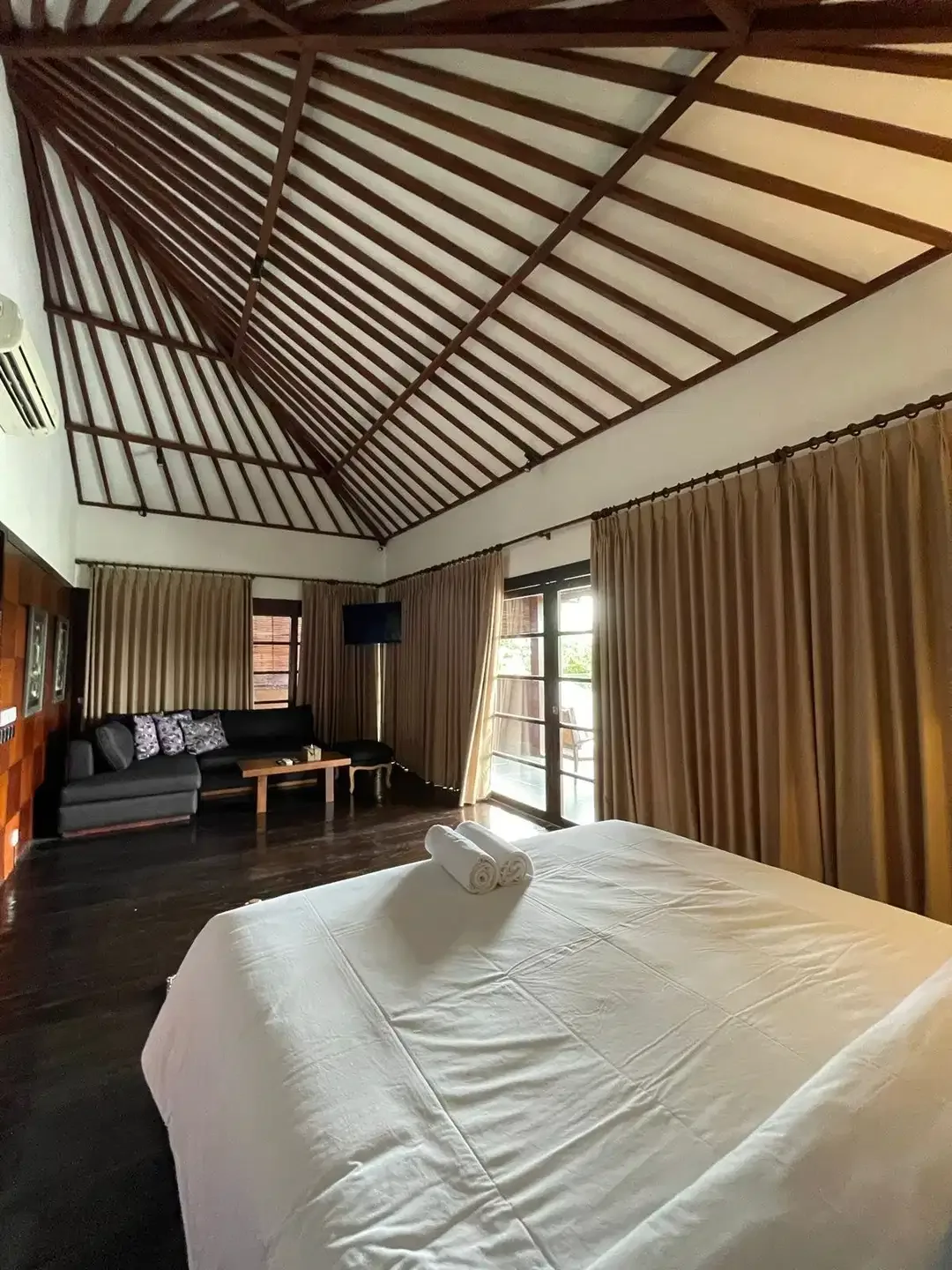 VILLA LUXURY FULLY FURNISHED PIRVAT POOL LOKASI STARTEGIS CANGGU - Image 10 of 10