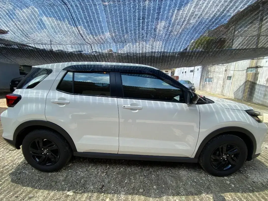 DIJUAL MURAH HARGA PEDAGANG ROCKY 1.2 X CVT - Image 6 of 8