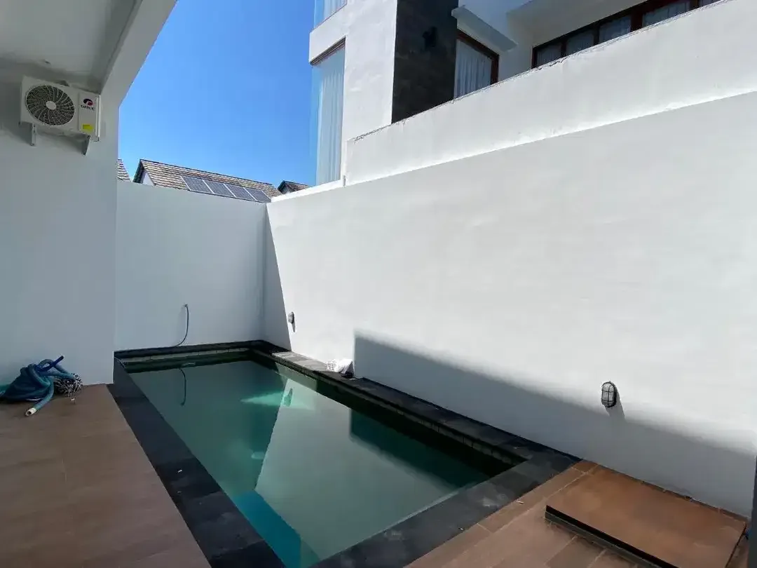Villa Tropical Minimalis Kawasan Cluster Elite Nusa Dua Dekat Pantai Pandawa - Image 3 of 10