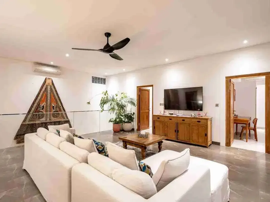 LUXURY VILLA IN BUMBAK UMALAS FOR RENT AND LONG LEASE HOLD 25 YEARS - Image 3 of 10
