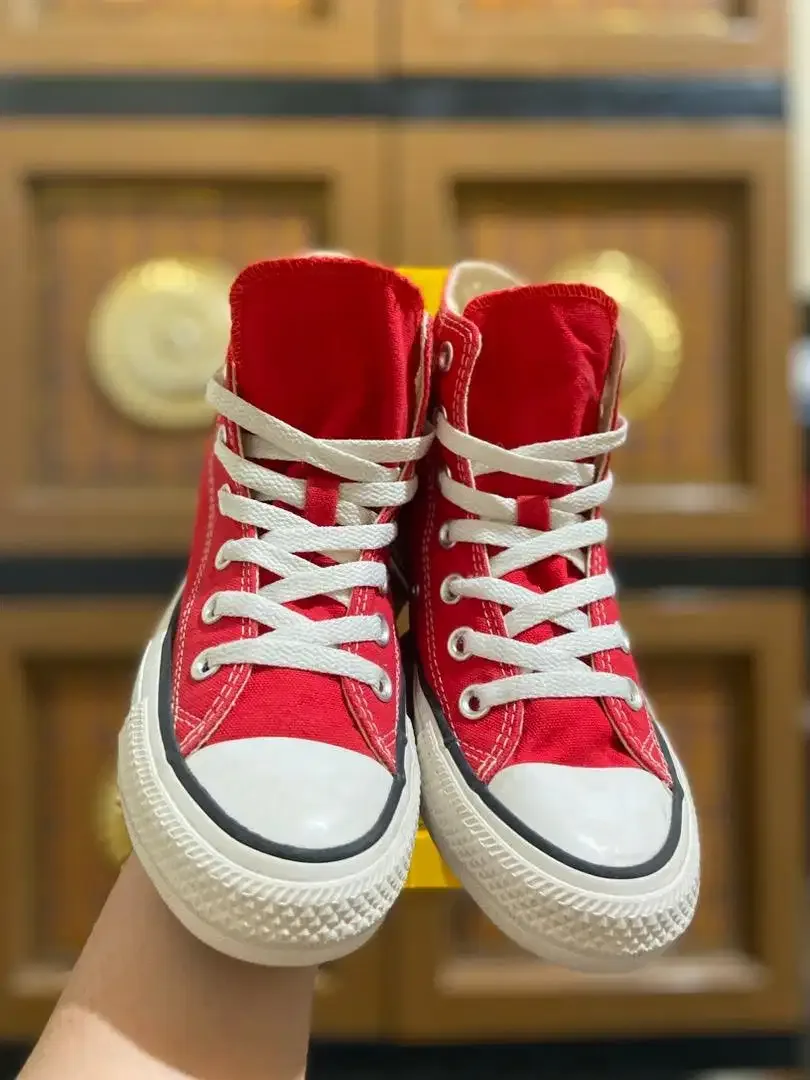 Dijual sepatu Converse Chuck Taylor All Star - Image 3 of 8