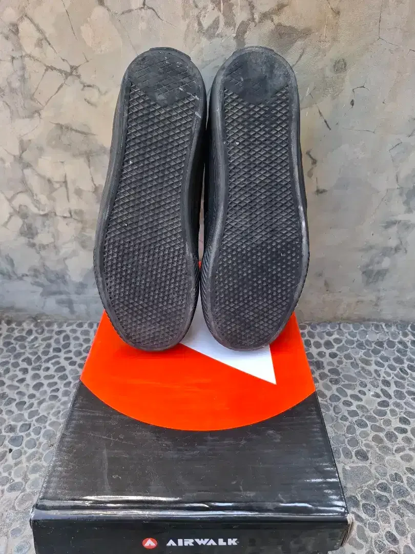 Sepatu Pria Airwalk Corliss Mono Black Bekas Original Size 40 - Image 3 of 4