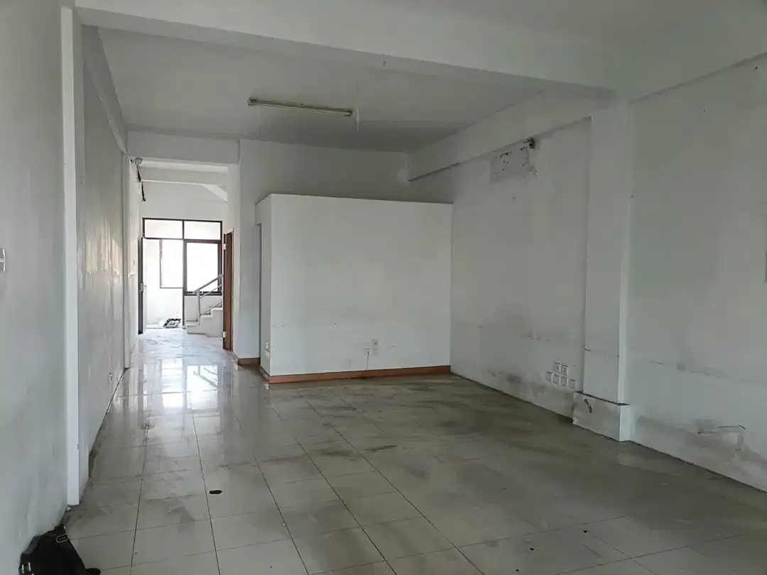 RUKO DIJUAL/DISEWAKAN – LOKASI STRATEGIS DI RENON, DENPASAR - Image 6 of 7