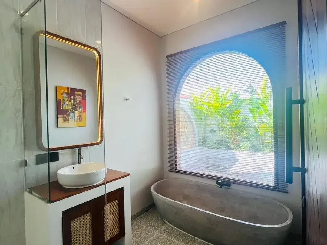 Tropical Style Villa For Rent Near Pererenan Beach - Image 7 of 10