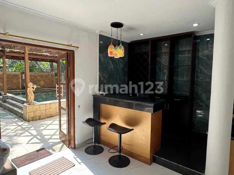 Exclusive Family Home 4-Br Villa In Mumbul, Nusa Dua - Quiet, Residential & Full Of Charm - Image 4 of 4