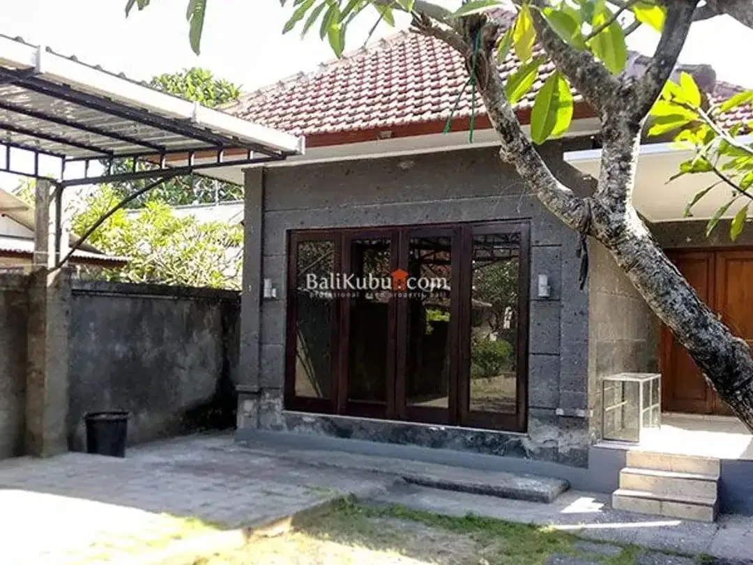 AMR-055.DRY - Rumah Sewa Tahunan Nyaman di Setra Dalem Sesetan, Denpasar | Lingkungan Tenang & Aman - min 2 th - Image 2 of 10