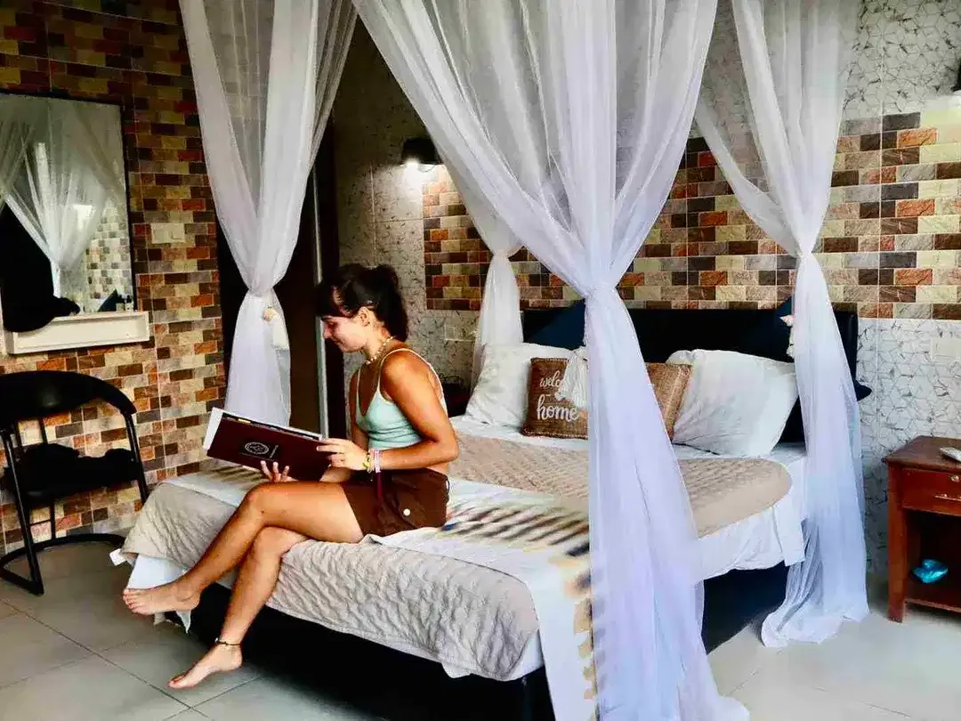 VILLA FOR SALE | AMED, BALI
Freehold | 5 Units | Pool | Rooftop Terrace - Image 1 of 10