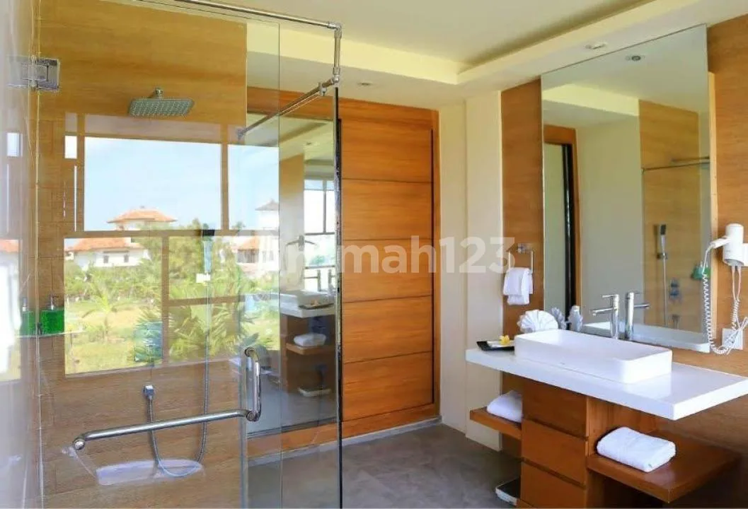 Dijual Kompleks Villa Mewah dengan View Sawah & Sunset di Batubelig - Bali - Image 3 of 4