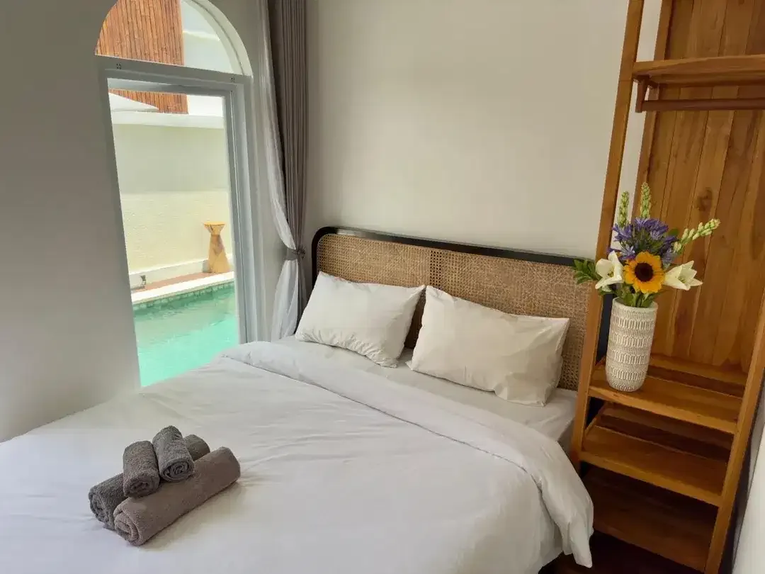 MODERN 3BR VILLA IN A QUIET RESIDENTIAL PECATU - Image 9 of 10
