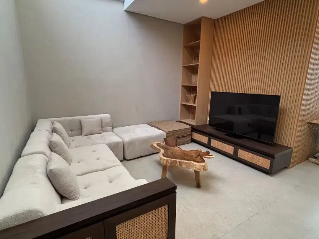 FOR SALE VILLA BEST INVESTMENT KAWASAN SANGAT STARTEGIS DI SEMINYAK - Image 2 of 10