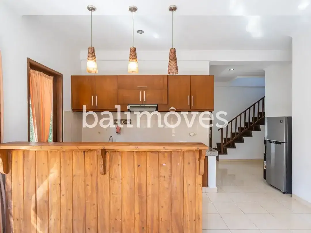 Disewakan Vila Dua Lantai Empat Kamar Tidur di Tepi Pantai Sanur - Image 3 of 10
