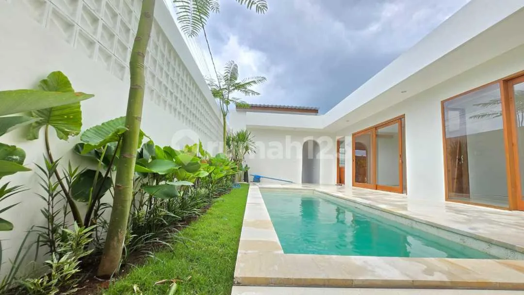 For Lease 19 Years: Brand New 3 Bedrooms Villa On Wwestside Sanur - Image 1 of 4