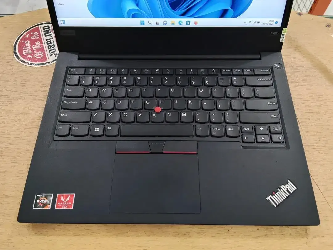 Lenovo ThinkPad E495 Amd Ryzen 7 Ram 16GB SSD 256GB VGA 2GB Mulus - Image 2 of 10