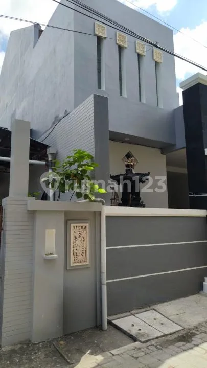 Rumah 2 Lantai 4 Kamar Griya Nugraha Nusa Dua - Image 2 of 4