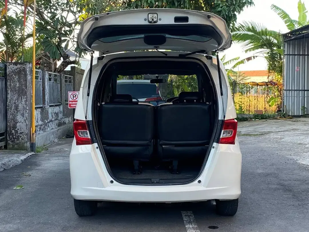 HONDA FREED PSD 2015 AT - PUTIH - DK 1936 AEB (DP 20 JUTA) - Image 7 of 10