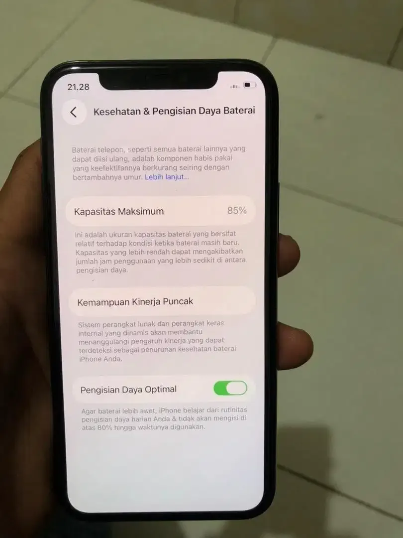 iphone 11 pro 64gb - Image 3 of 6