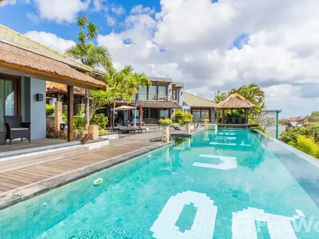 10 Bedroom Villa for sale in Jimbaran, Bali - Image 4 of 10