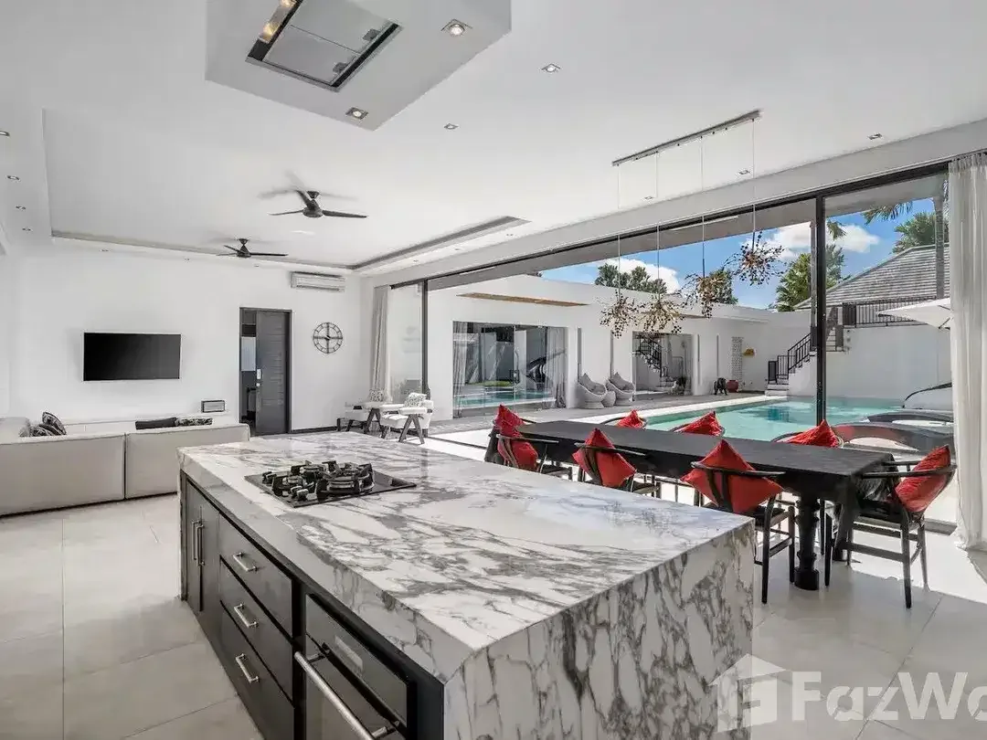 4 Bedroom Villa for sale in Berawa, Bali - Image 9 of 10