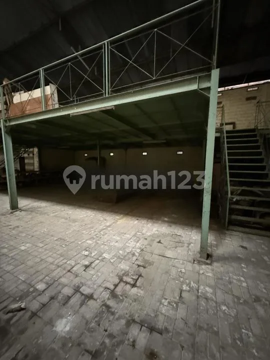 Ruko Dijual Ex Toko Bangunan di Jalan Raya Kerobokan - Image 4 of 4