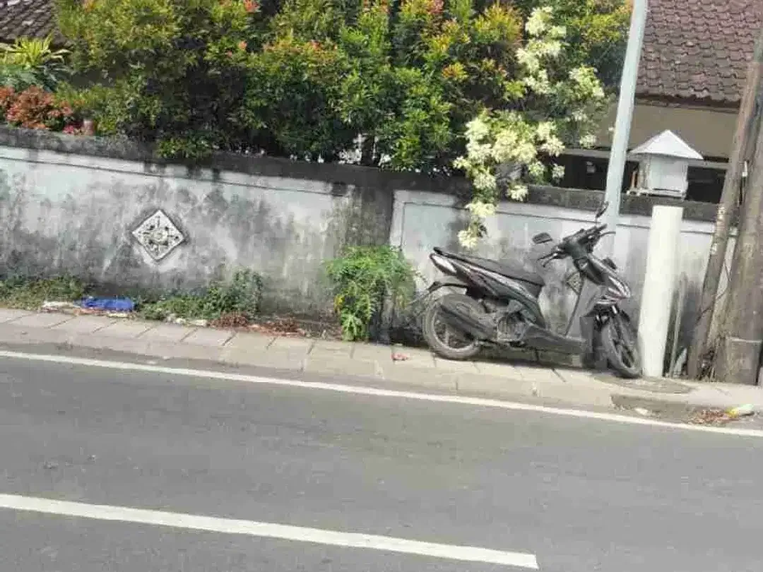 DI JUAL TANAH PINGGIR JLN UTAMA ISI BANGUNAN RUMAH LAMA HITUNG JUAL TANAH SAJA - Image 5 of 6
