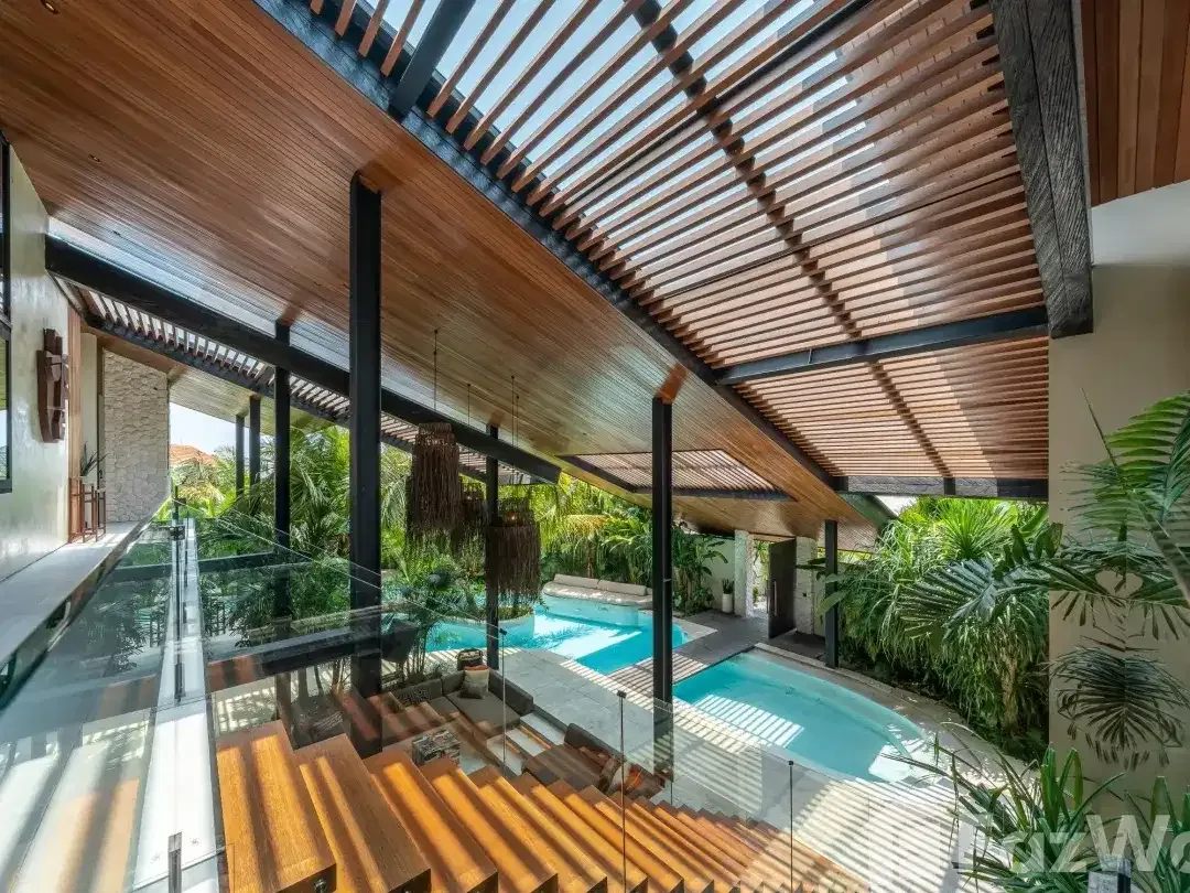 6 Bedroom Villa for sale in Kerobokan, Bali - Image 7 of 10