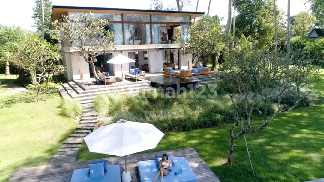 Private Villa, 5 Bedrooms For Yearly Rental,Cemagi - Image 2 of 4