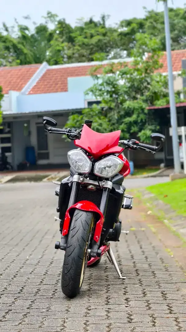 Triumph Street Triple 675 2012 FP,  modif banyak, cakep, siap gas - Image 9 of 10