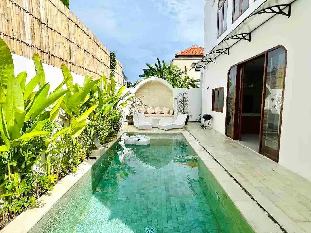 Beautiful Modern Villa with Smart System in Jimbaran - Image 2 of 10