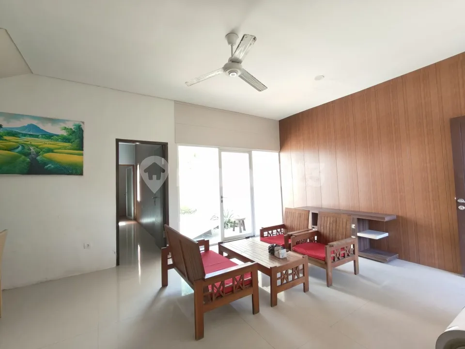 Rumah Nyaman di Dewi Sri Sunset Road Kuta - Image 3 of 4