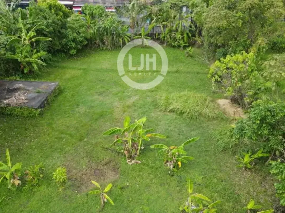 Land In Prime Tourist Area Batu Belig Seminyak, Surrounded by Hotel and Restaurant, Close To Batu Belig Beach, Cafe Del Mar Bali and Petitenget Area - Image 5 of 5