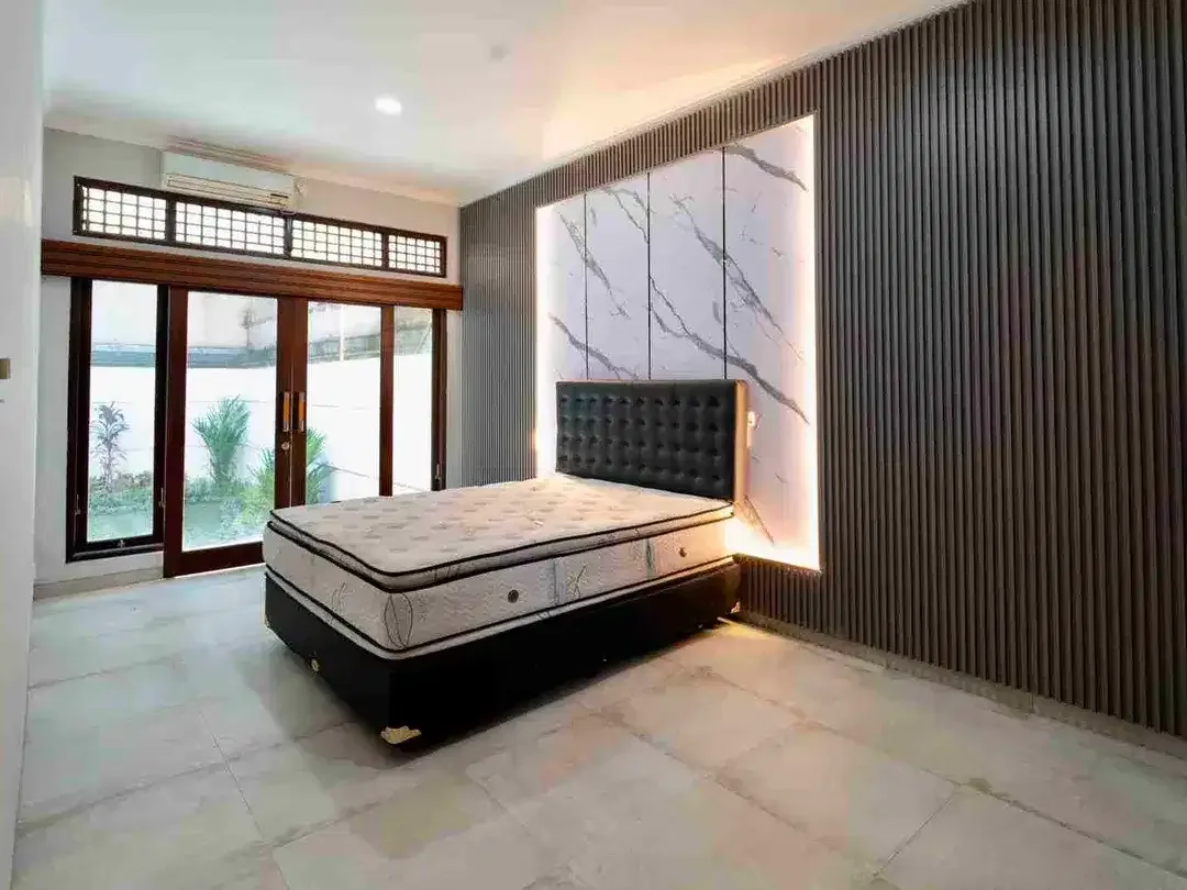 RUMAH NYAMAN DAN STRATEGIS DI RENON - Image 3 of 10