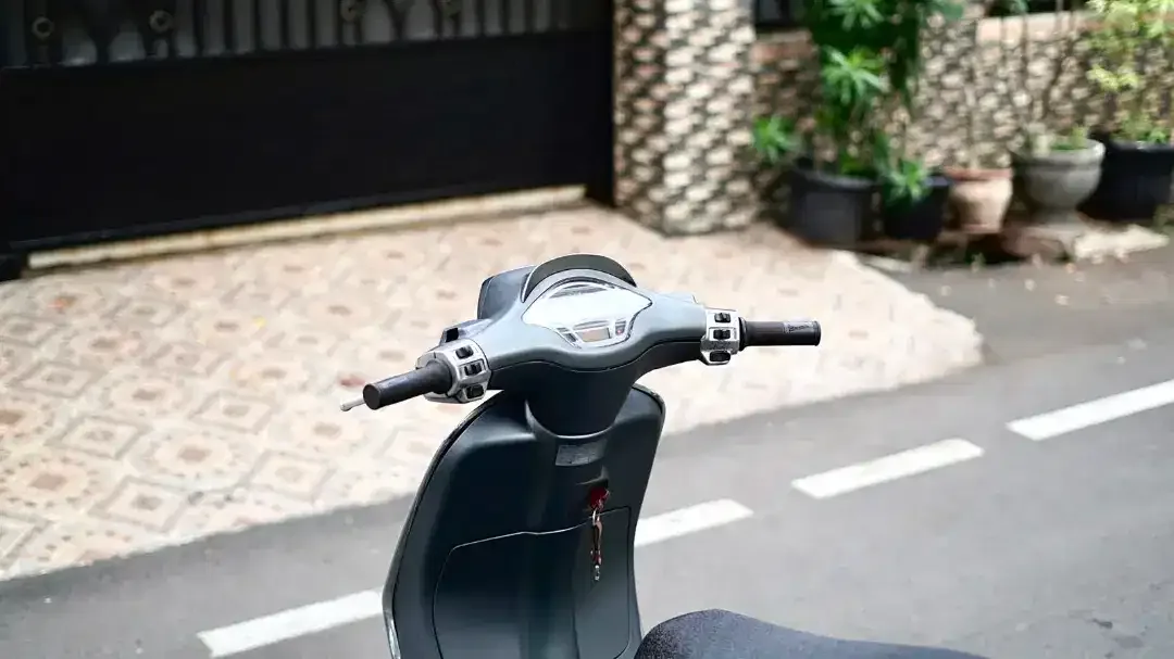 VESPA SPRINT 150 3V 2015 ABU - TERMURAH - Image 3 of 8