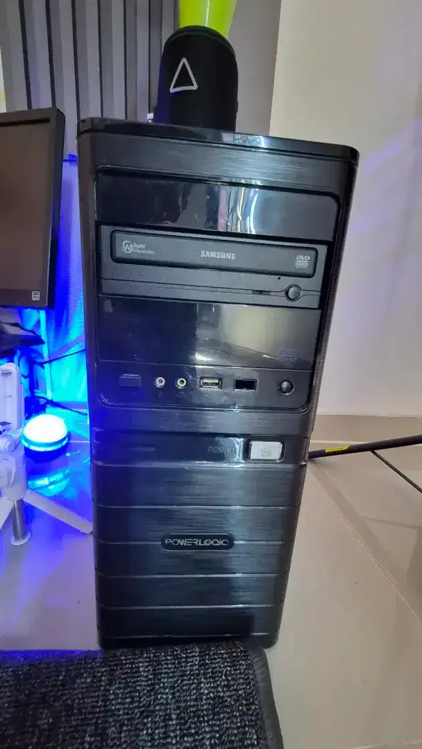 Komputer PC samsung komplet - Image 2 of 2