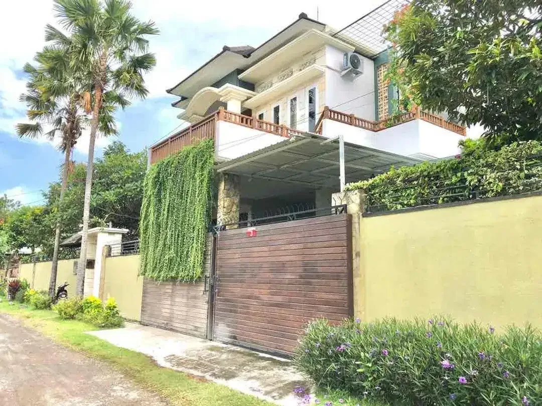 Rumah MEWAH Kawasan PREMIUM di PUSAT Kota Jl Tukad Badung Denpasar - Image 3 of 10