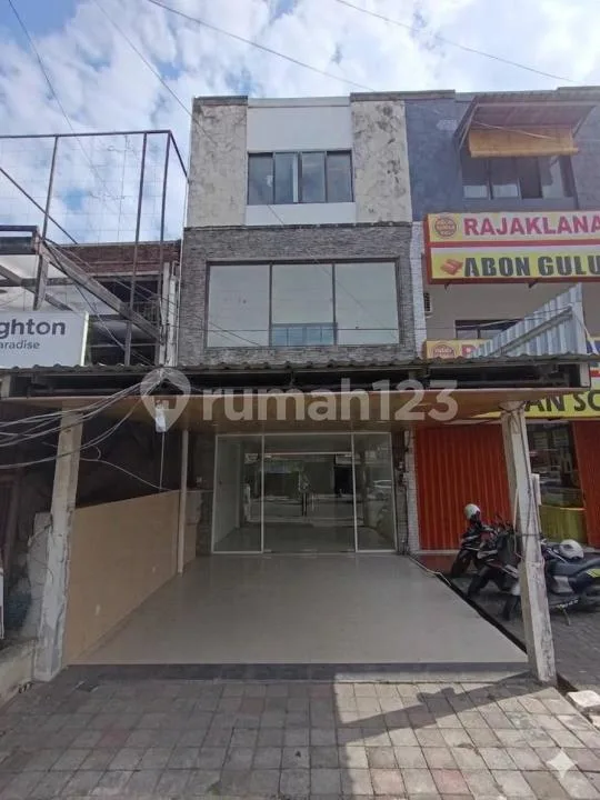 Dijual / Disewakan Ruko 3 Lantai Strategis di Jl Dewi Sri Kuta Bali - Image 2 of 4