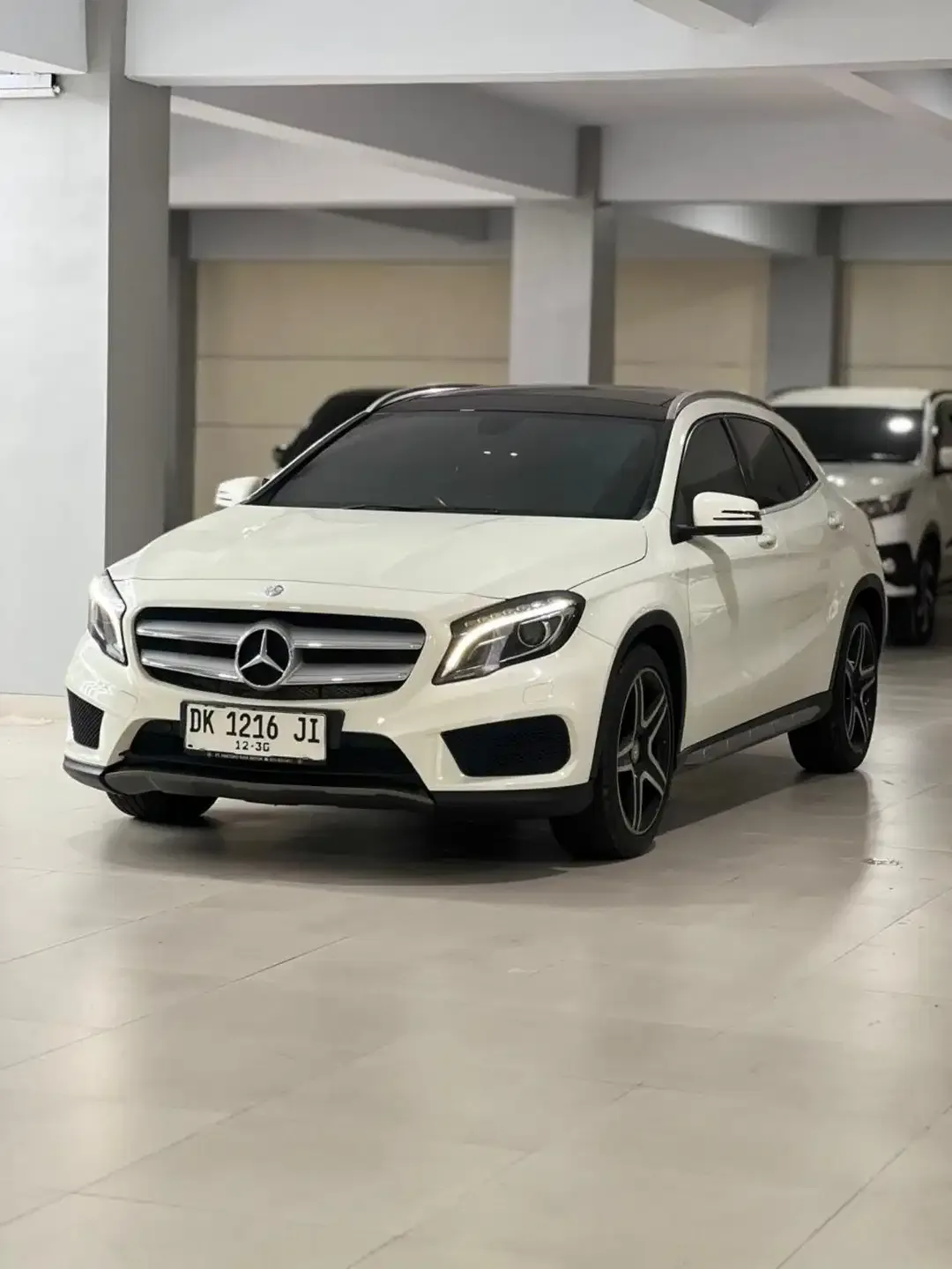Mercy GLA 200 AMG Line 2015 Low KM - Image 2 of 10