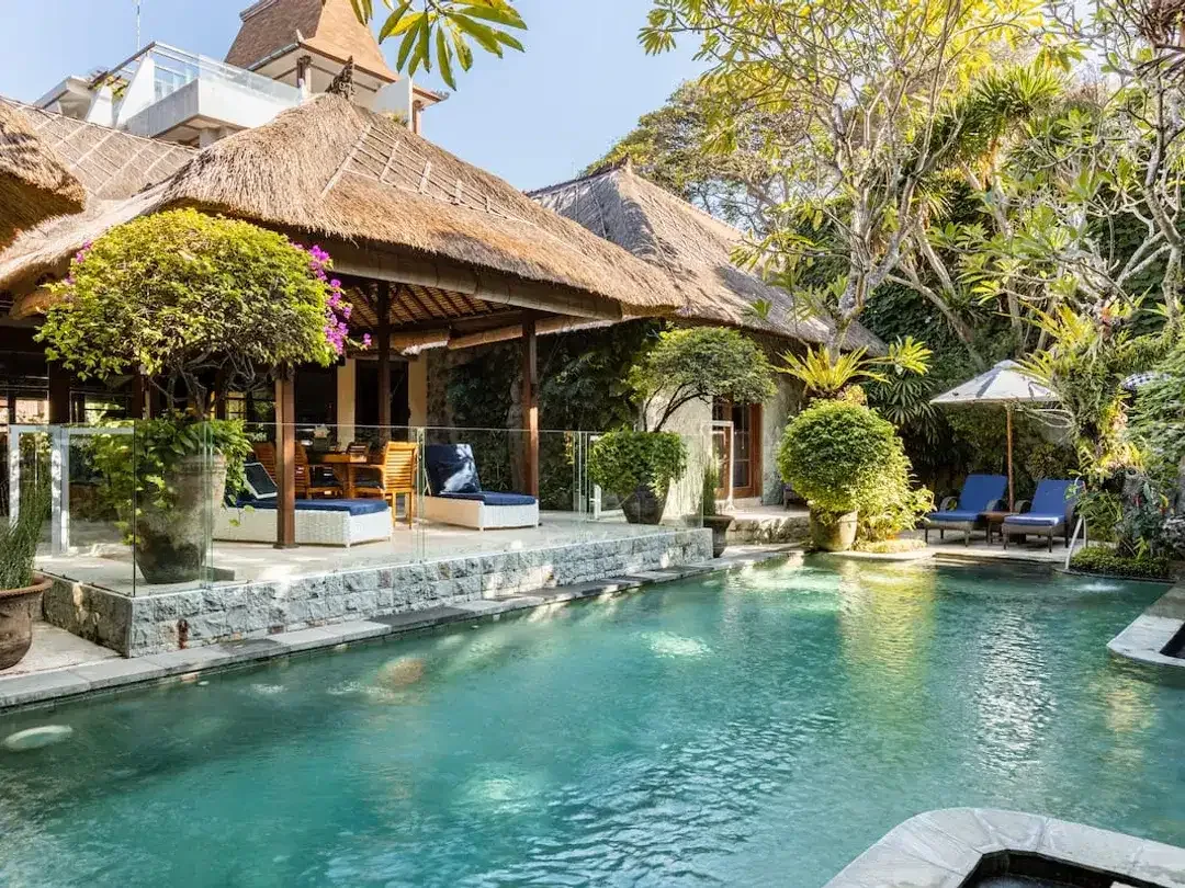 PROFITABLE LUXURY VILLA IN PRIME TOURISM SANUR - Image 1 of 10