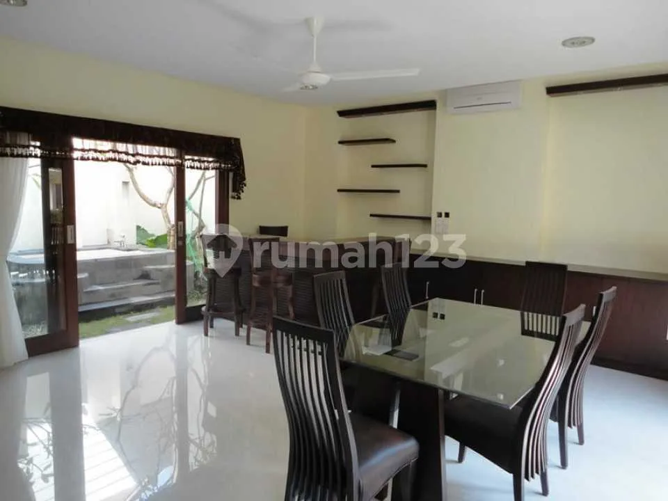 Rumah Fully Furnish Di Area Hote Dan Villa Villa Di Taman Mumbul Nusa Dua - Image 2 of 4