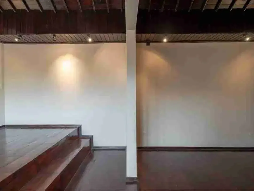 Luxury Vila Kontemporer 3 Kamar Full Furnish di Kerobokan - Image 9 of 10