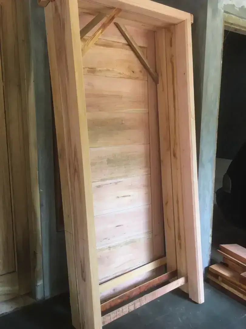 Pintu dan kusen kayu mahoni - Image 2 of 3
