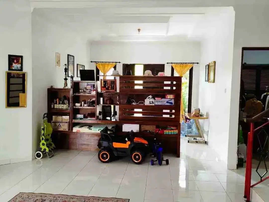 DIJUAL RUMAH DI KOMPLEK PERUM ELIT IMAM BONJOL DEKAT TRANS STUDIO MALL BALI - Image 1 of 10