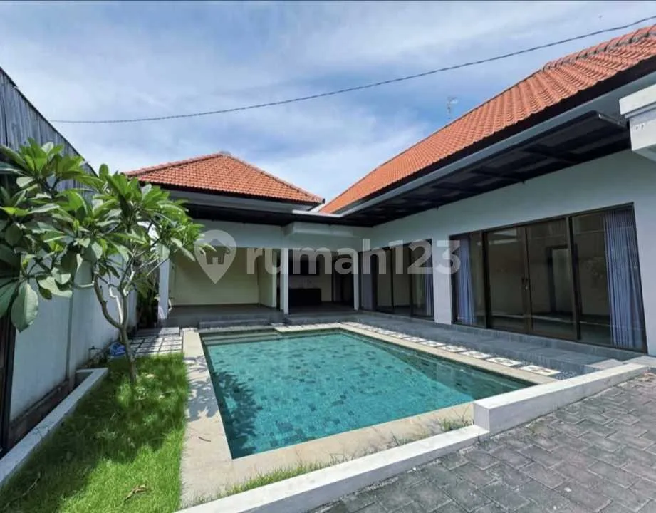 3Br Villa West Bypass Sanur Area, Yearly Rental [Sbp 1552] - Image 1 of 4