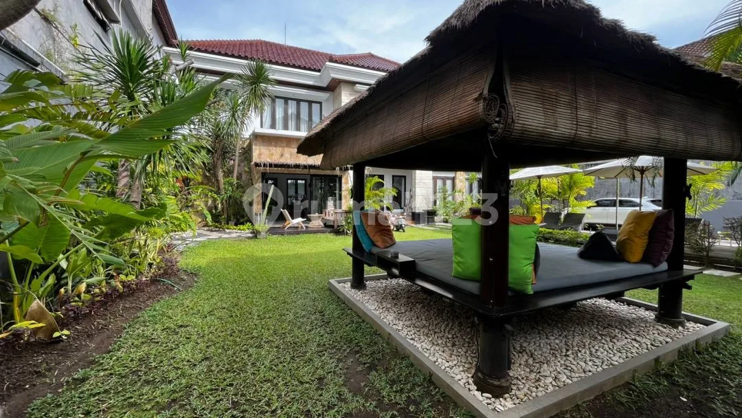 Termurah Villa Ada Kolam Renang Jual Lokasi Kuta - Image 1 of 4