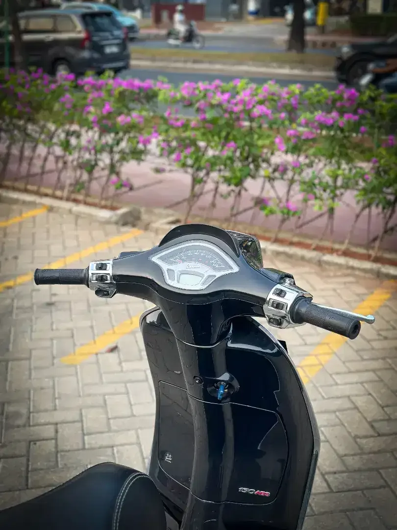 VESPA SPRINT 150 IGET ABS 2022 HITAM - TERMURAH - Image 3 of 10