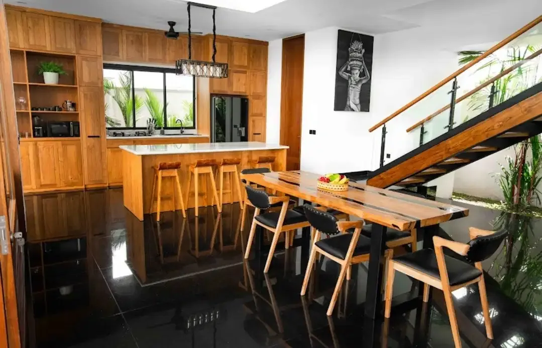 MODERN 5-BEDROOM VILLA FOR SALE – CANGGU BATUBOLONG - Image 10 of 10