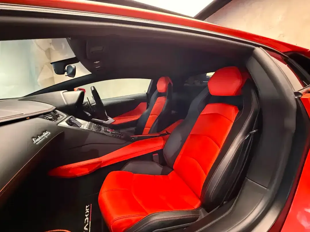 Lamborghini Aventador LP 700-4 6.5L 2012 - Image 9 of 10