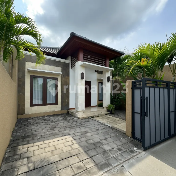 Di Jual Rumah Semi Villa di Kawasan Perumahan 2 Gate Sistem di Taman Giri Asri Nusa Dua - Image 1 of 4