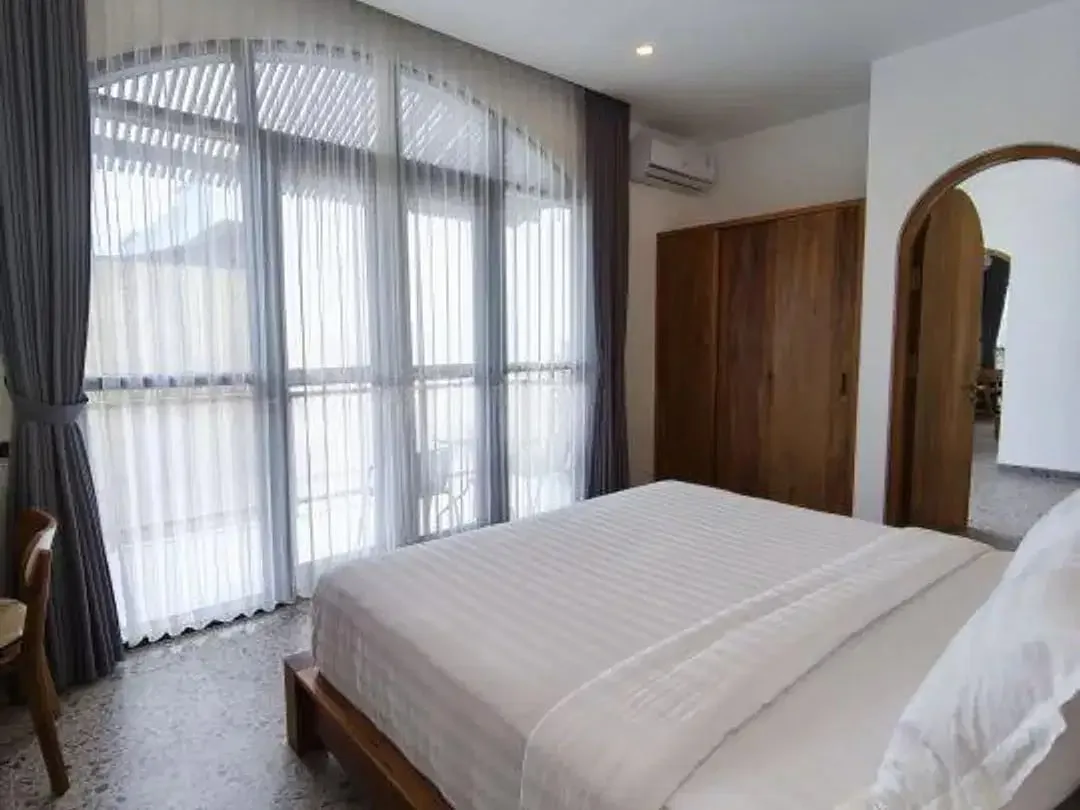 Luxury Private Villa Fully Furnished 3 Br Di Batu Bolong Canggu - Image 3 of 10