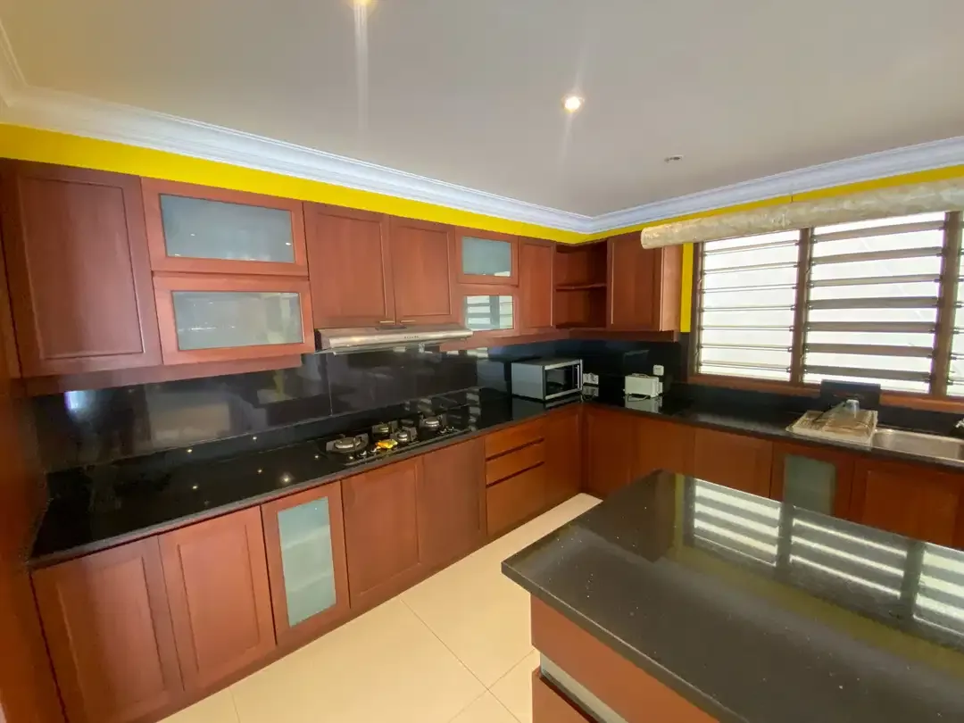Contemporary Balinese Inspired Villa For Yearly Rental In Kerobokan - Image 8 of 10