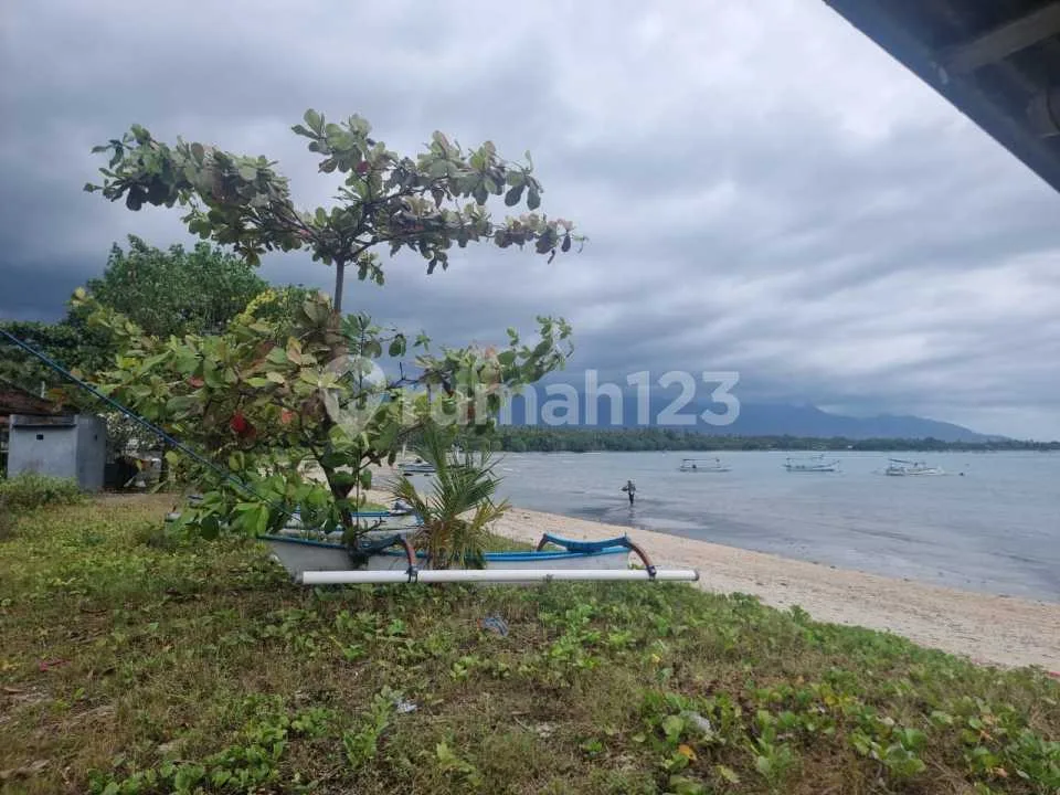 Beachfront Pink Zone 2,3 Ha Pasir Putih Gerogak Buleleng Bali - Image 4 of 4